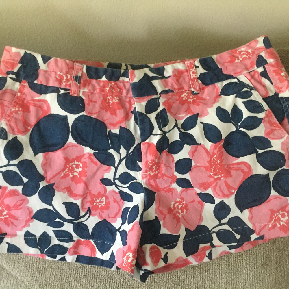GAP Floral Print Shorts in Pink, Navy & White k420